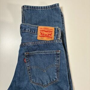Levi's 550 Jeans 33x33 Blue Relaxed Fit Tapered Leg Denim USA (Tag 32x34)